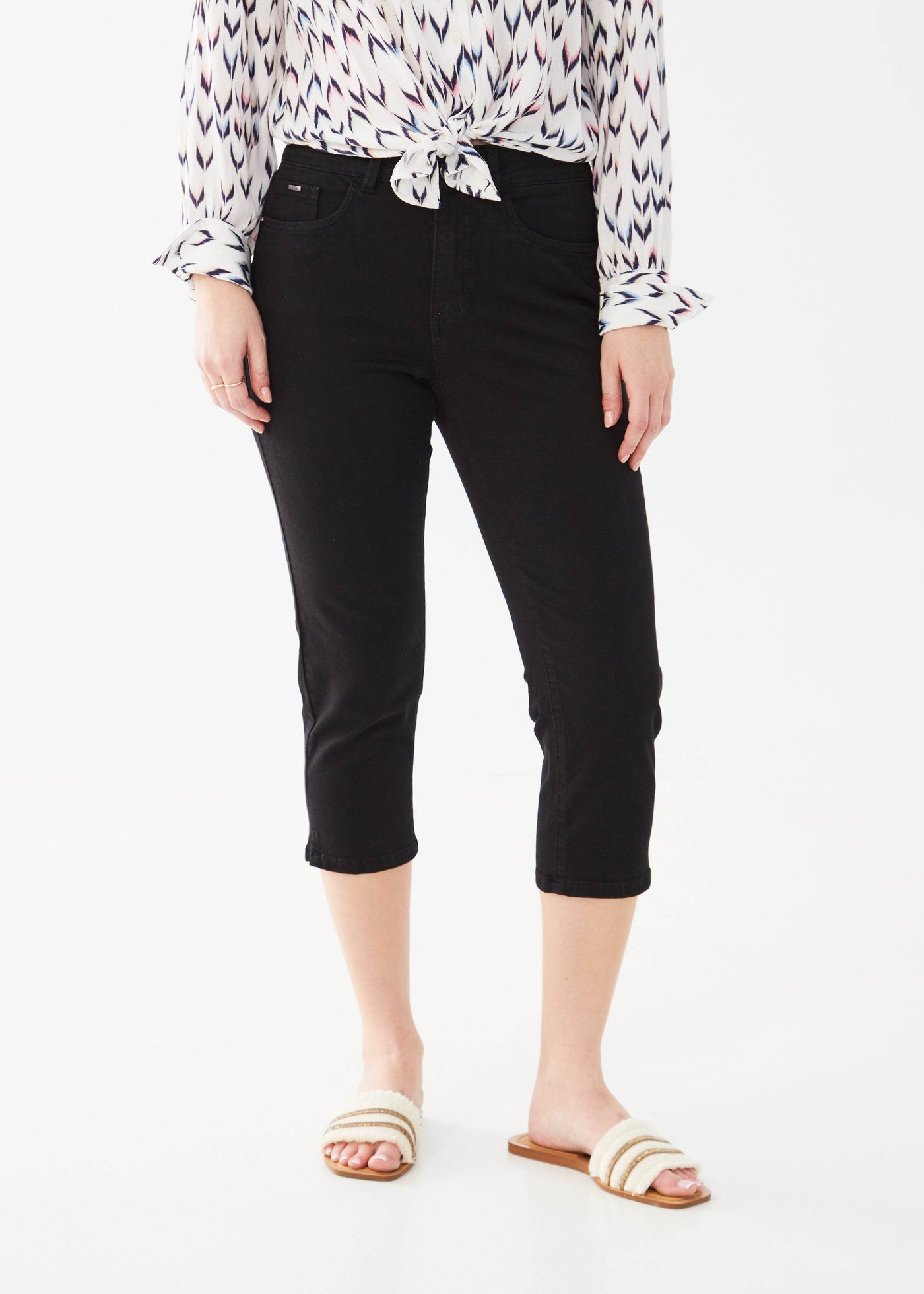 Olivia Slim Capri - Dream Pants