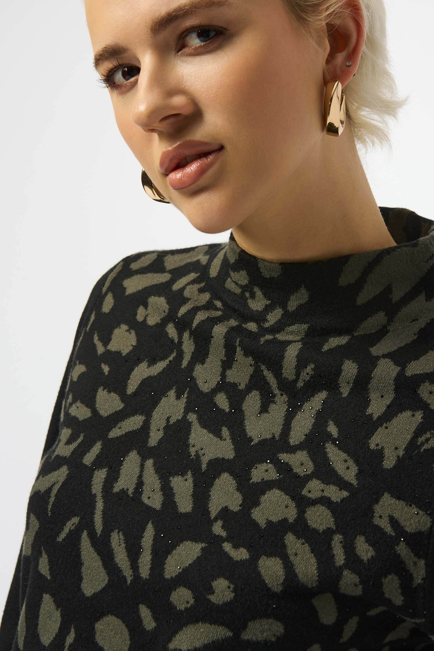 Jacquard Animal Print Sweater - Dream Pants