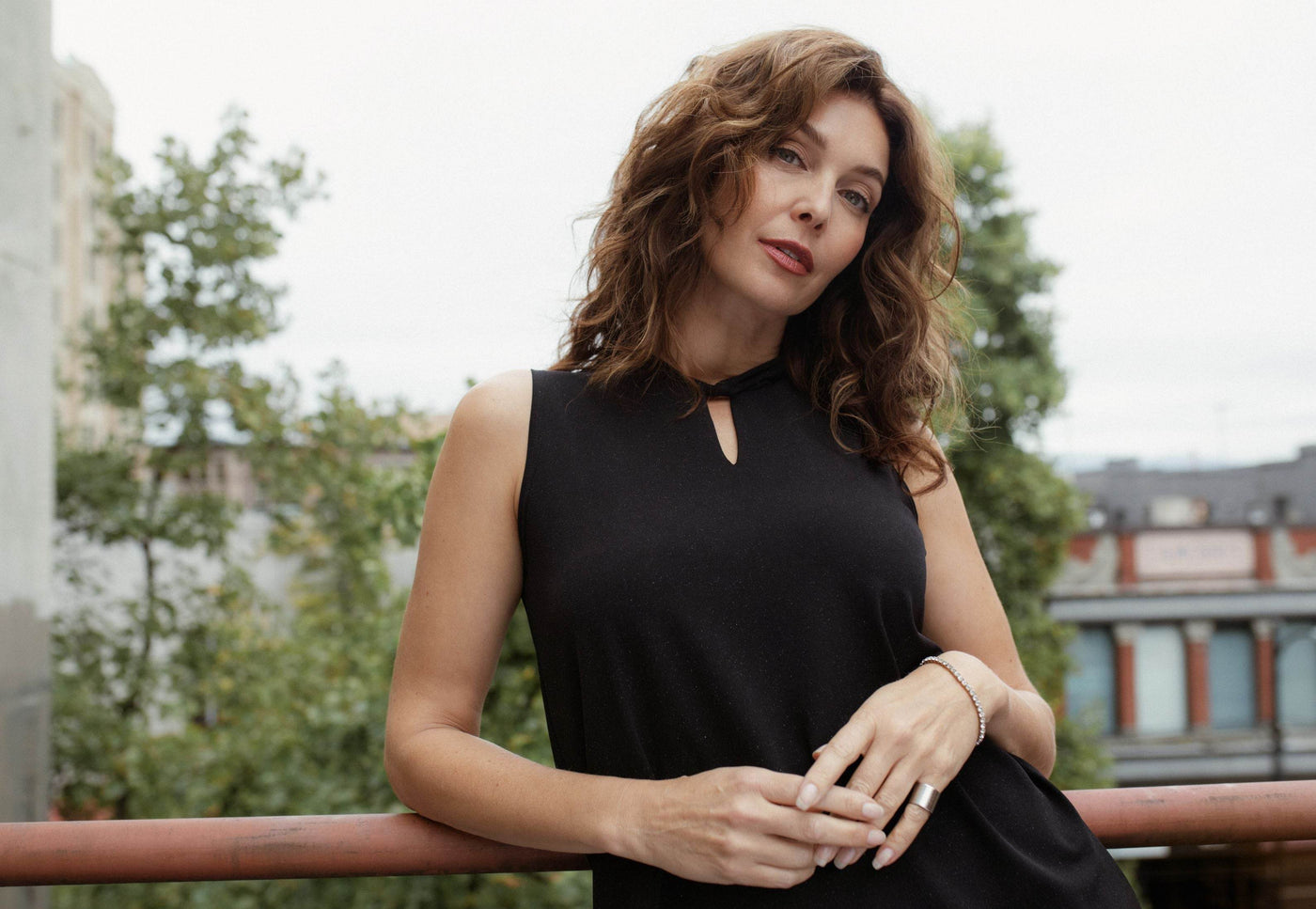 Sparkle Twist Collar Tank - Dream Pants